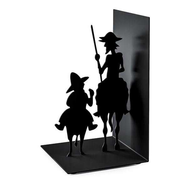Balvi Balvi - Don Quijote sujeta libros de metal. Inspirado en la obra de Cervantes