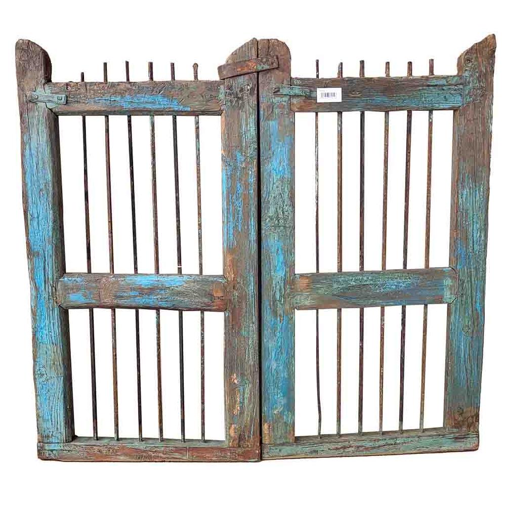 Creaciones meng MUEBLE - PUERTAS Y VENTANAS - puerta de madera azul con acabado artesanal Precio ultrabajo