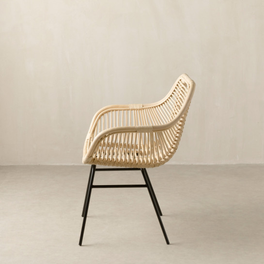 kenay home Sillón de ratán patas negras 2025
