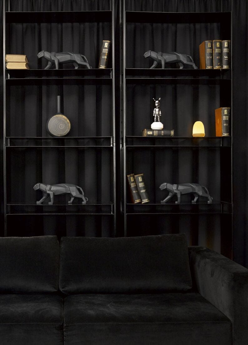 lladro Escultura Pantera. Negro mate Ahorra y exporta