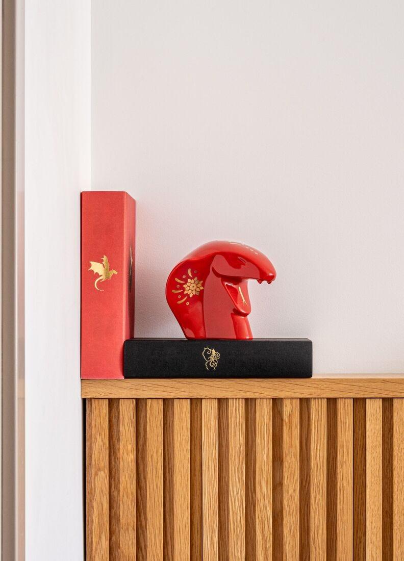 lladro Escultura La Serpiente. Rojo - oro En oferta