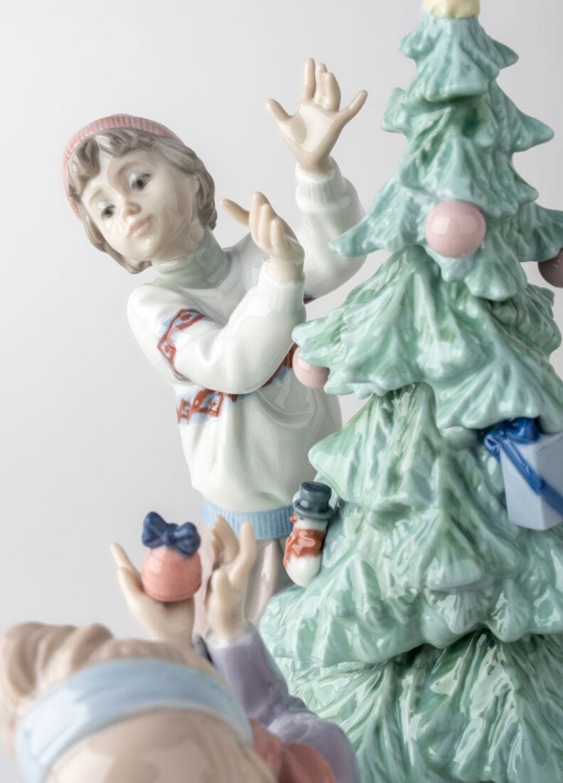 lladro Figura niños Arreglando el árbol de Navidad Devoluciones gratuitas