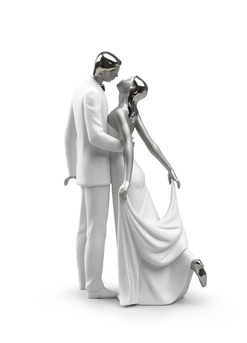 lladro Figura joven pareja Feliz aniversario. Lustre plata Ofertas