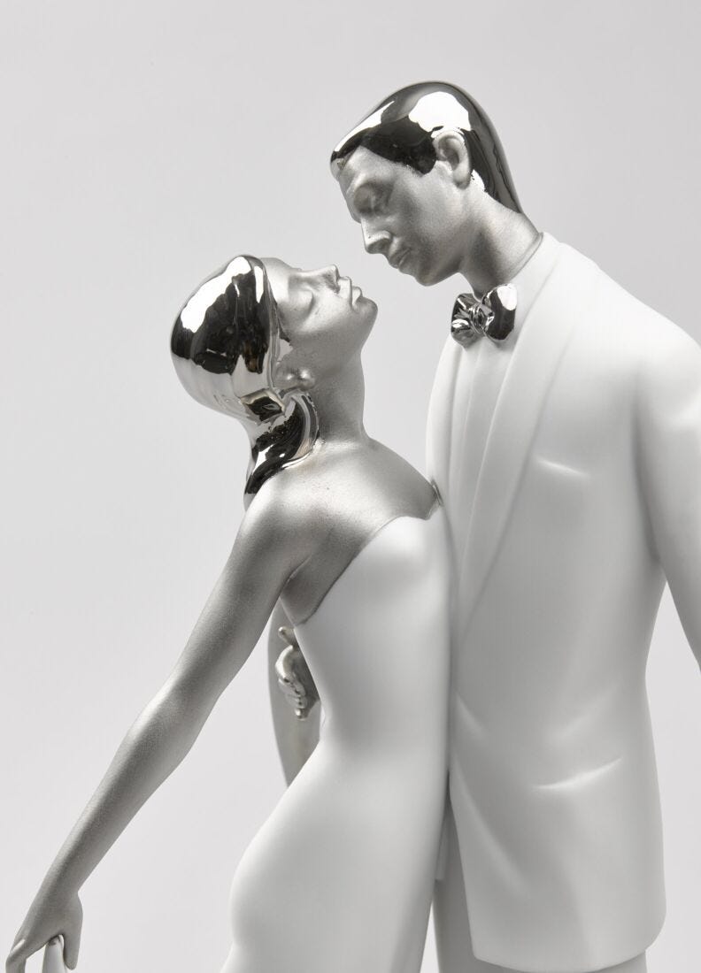 lladro Figura joven pareja Feliz aniversario. Lustre plata Ofertas