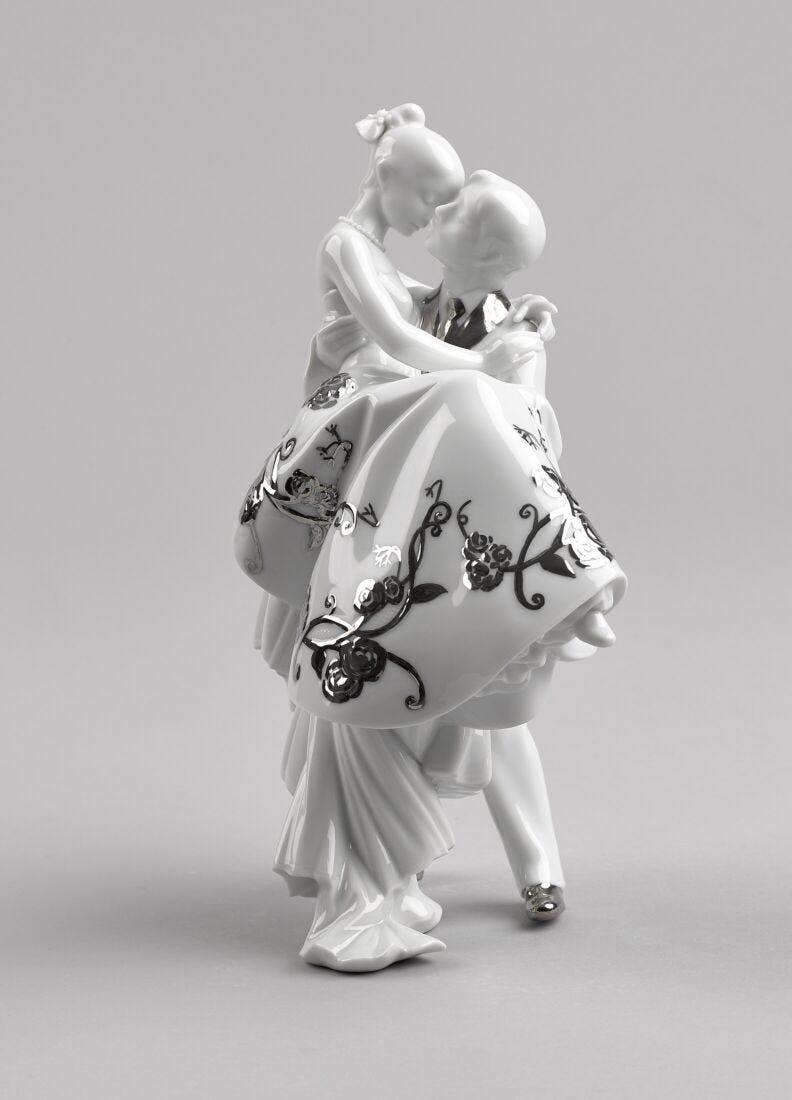 lladro Figura joven pareja El día mas feliz. Lustre plata Últimos 3 días