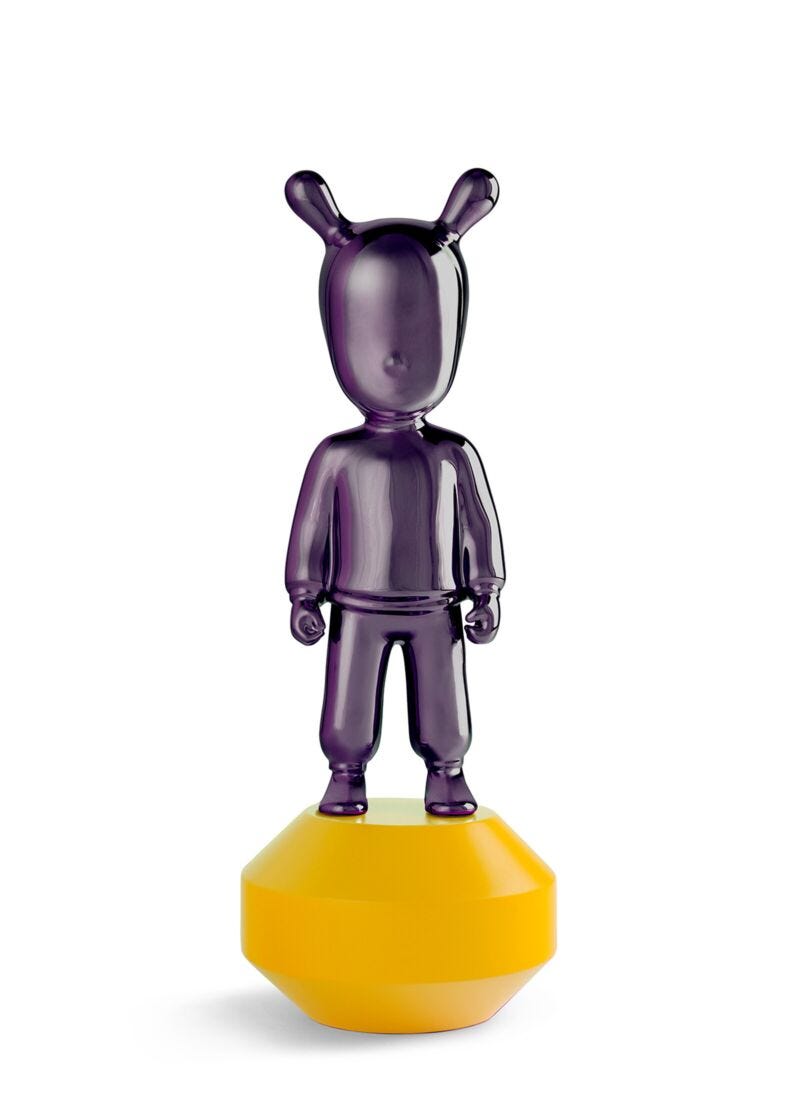 lladro Figura The Guest Little-morado sobre amarillo. Pequeña