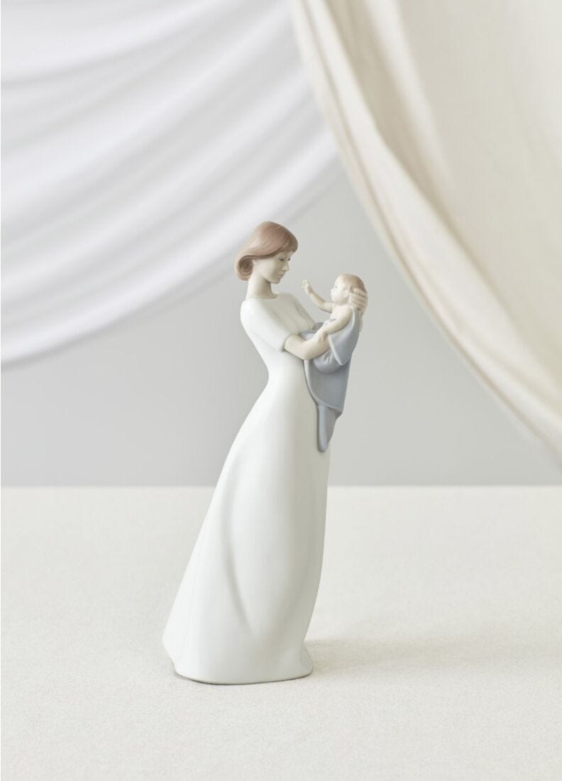 lladro Figura La joya de mamá En oferta