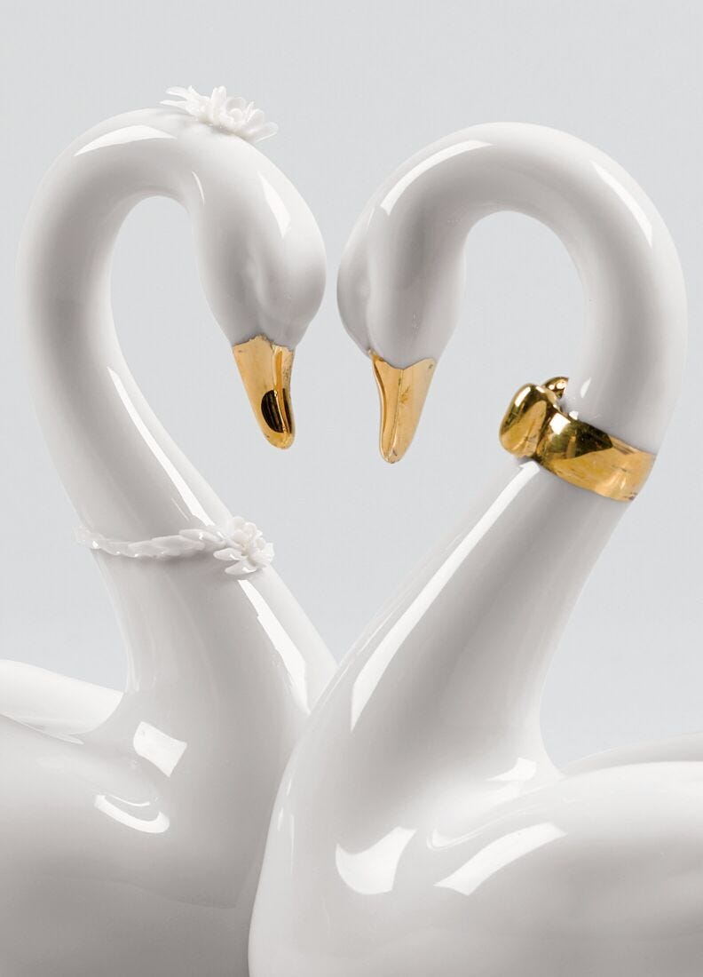lladro Figura cisnes Corazón blanco. Lustre dorado Últimos 3 días