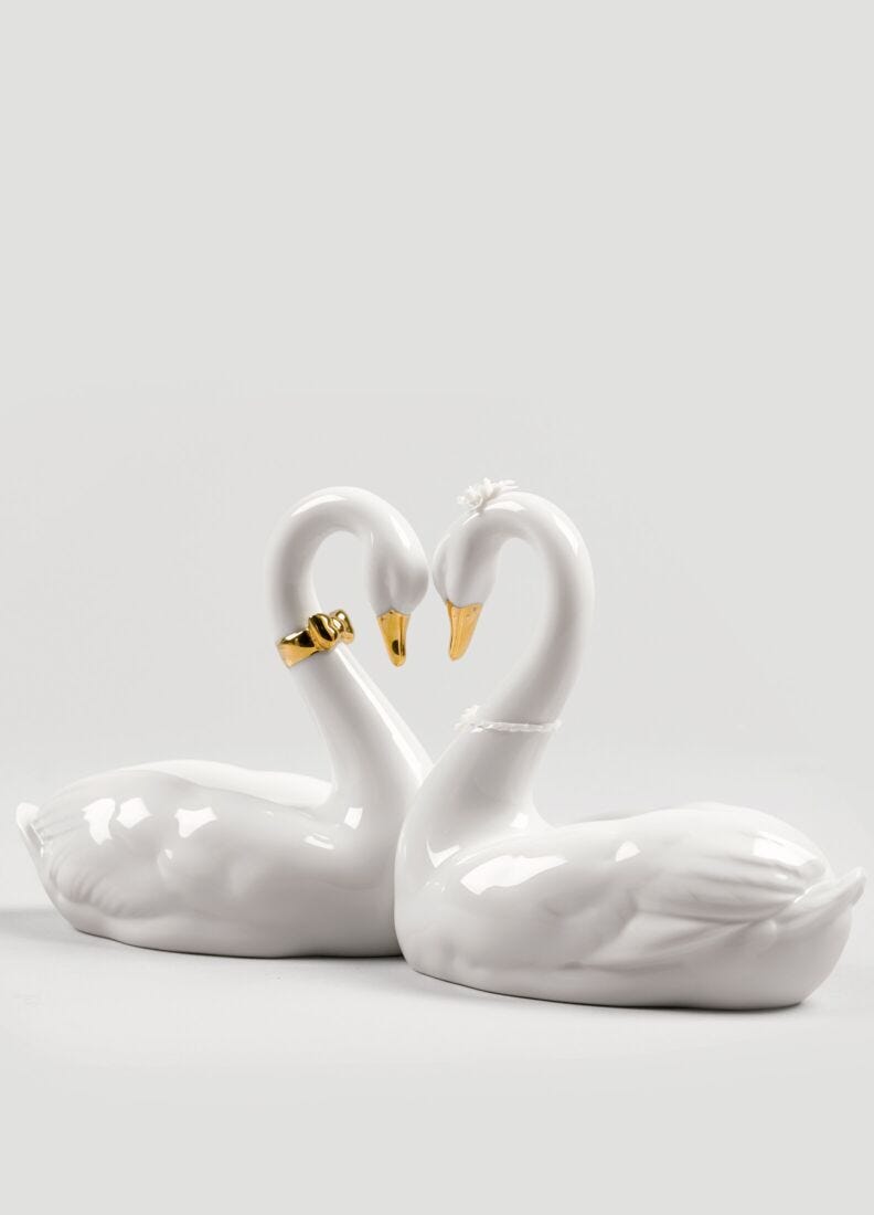 lladro Figura cisnes Corazón blanco. Lustre dorado Últimos 3 días