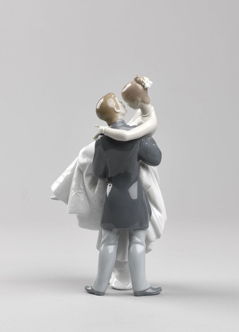 lladro Figura joven pareja El día más feliz Solo hoy