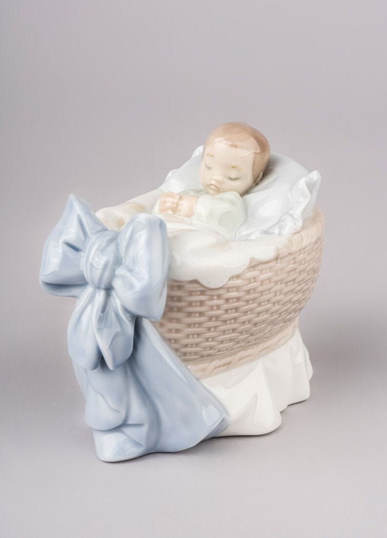 lladro Figura niño Un regalo del cielo Ventas relámpago