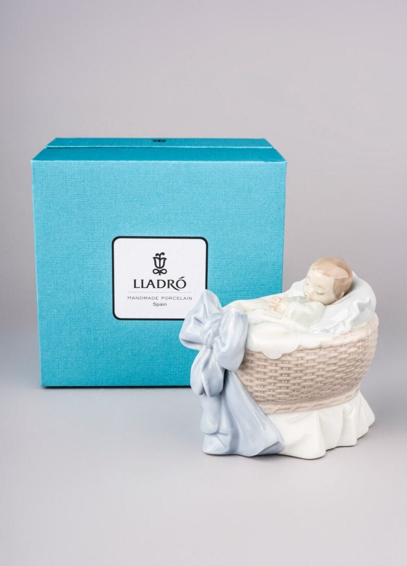 lladro Figura niño Un regalo del cielo Ventas relámpago