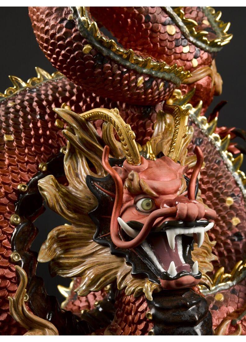 lladro Escultura Dragón protector. Lustre oro y rojo. Serie limitada Grandes ahorros