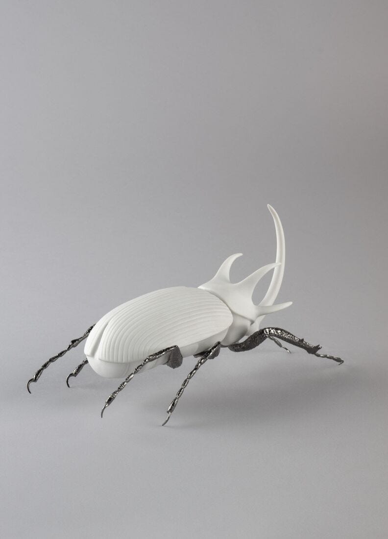 lladro Figura Escarabajo Rinoceronte. Blanco mate Rebajas online