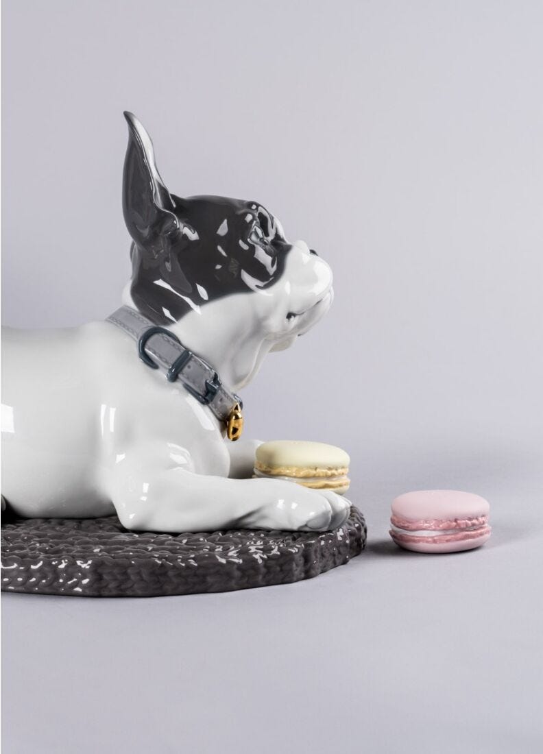 lladro Figura perro Bulldog francés con macarons Gran oferta