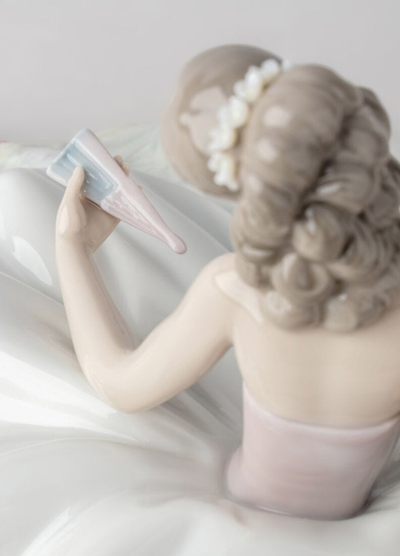 lladro Figura mujer Sentada en la fiesta Oferta especial