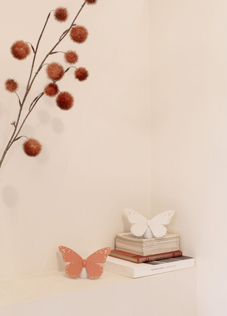 lladro Figura Mariposa. Lustre oro y coral ÚLTIMAS EDICIONES