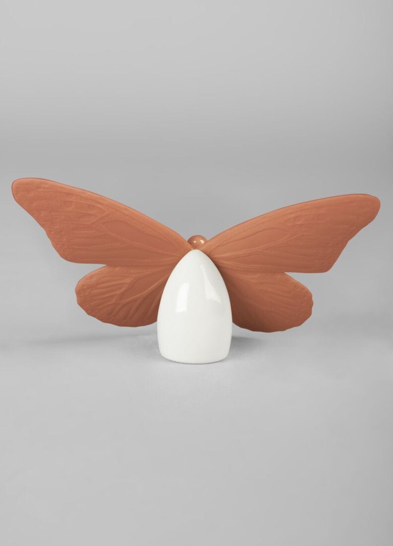 lladro Figura Mariposa. Lustre oro y coral ÚLTIMAS EDICIONES