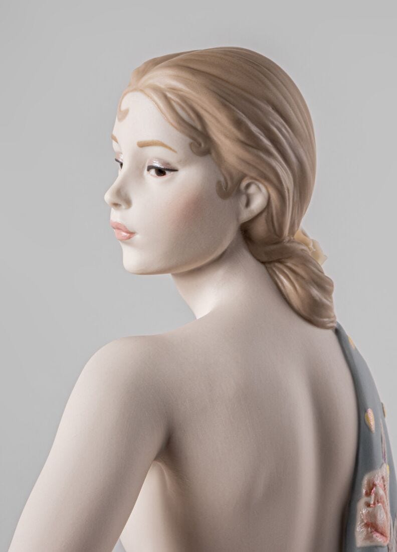 lladro Escultura Desnudo con mantón. Metalizado Última moda