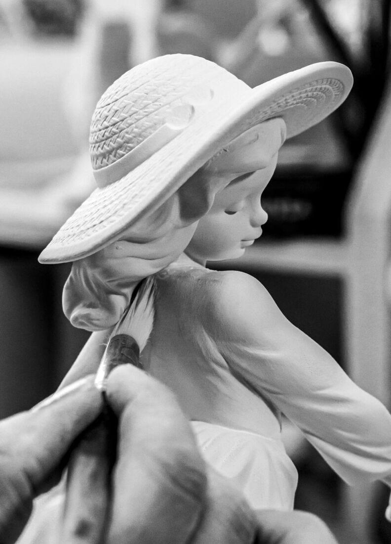 lladro Figura niña Dulce perfume En línea