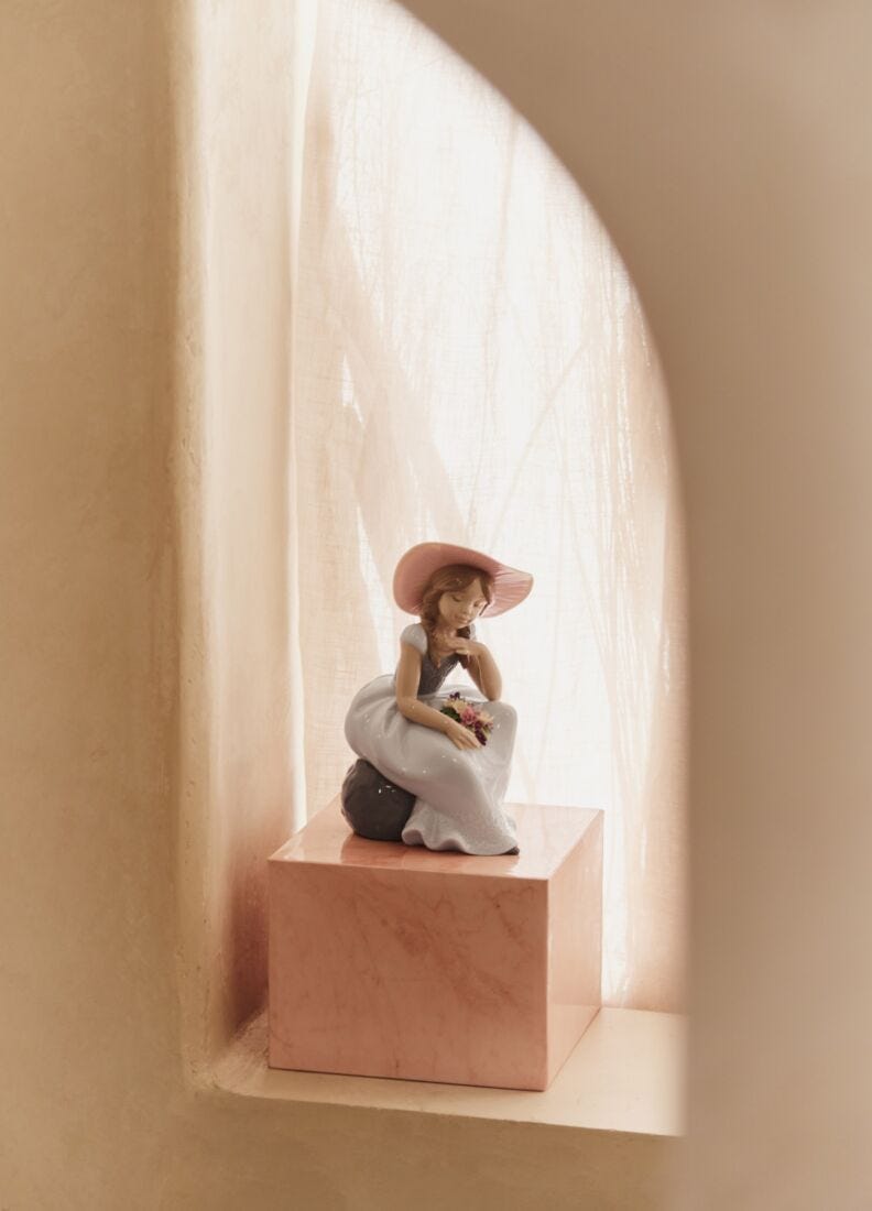 lladro Escultura niña Llegó la primavera Rebajas baratas