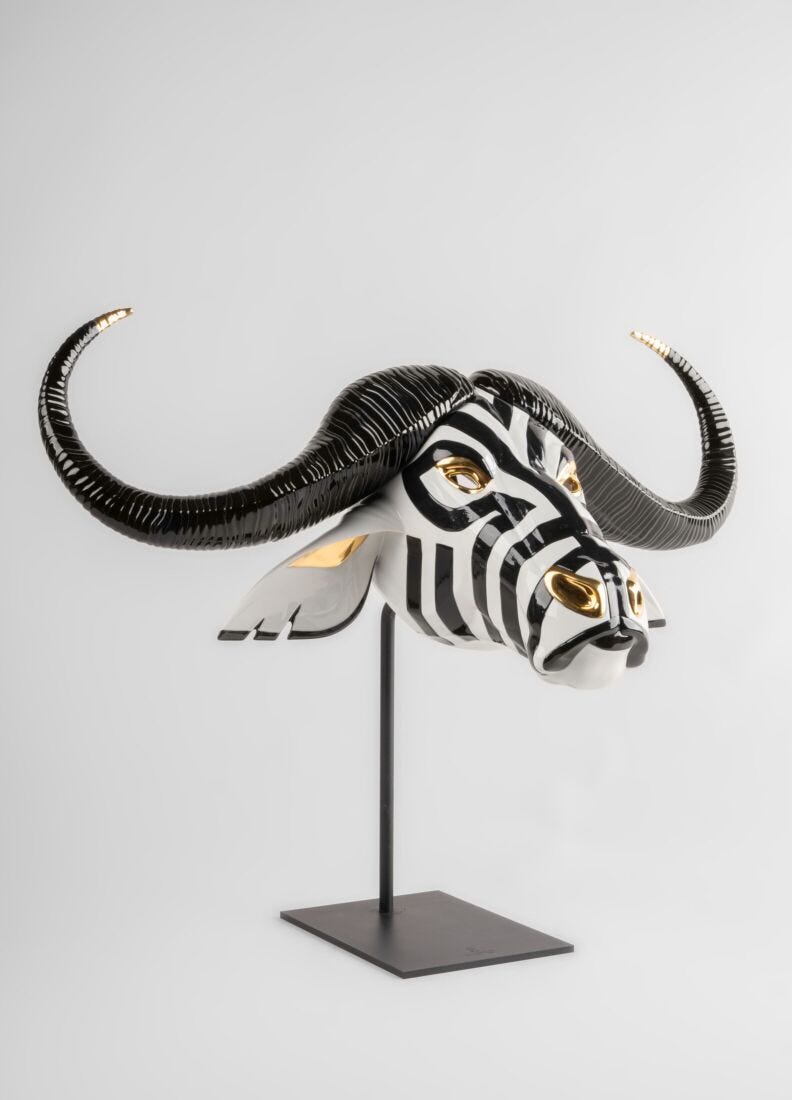 lladro Máscara Búfalo. Negro y oro Ofertas
