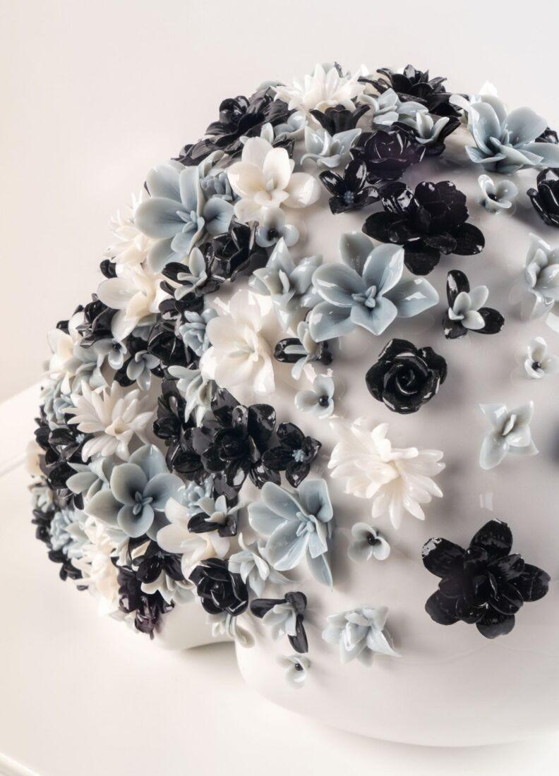 lladro Escultura Life is flower. Blanco y negro. Serie limitada Precios de Black Friday