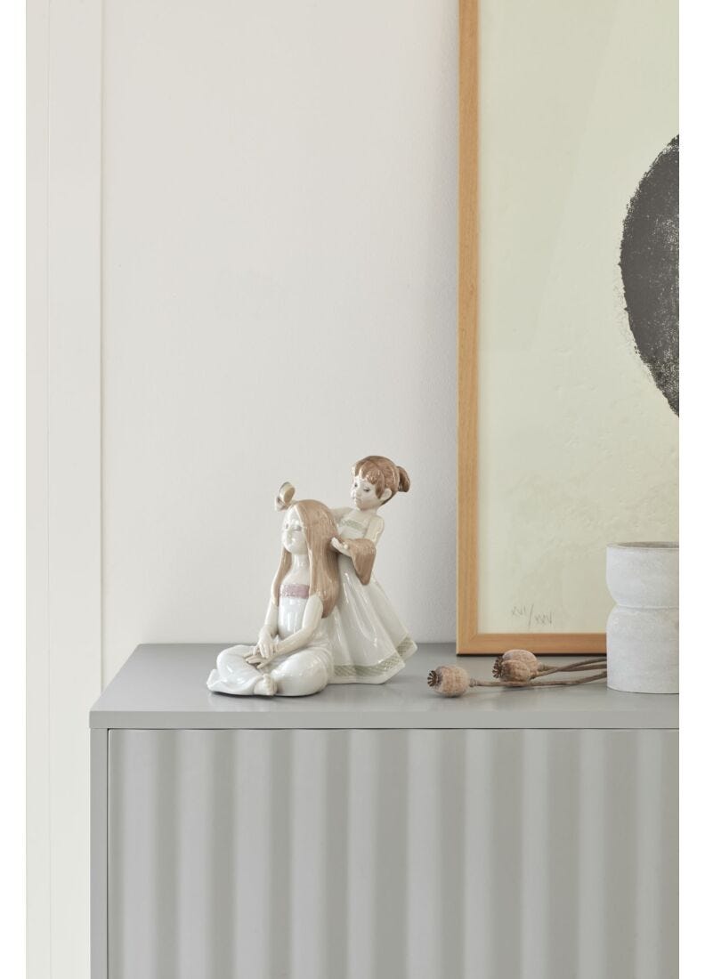 lladro Escultura Yo te peino Oferta exclusiva