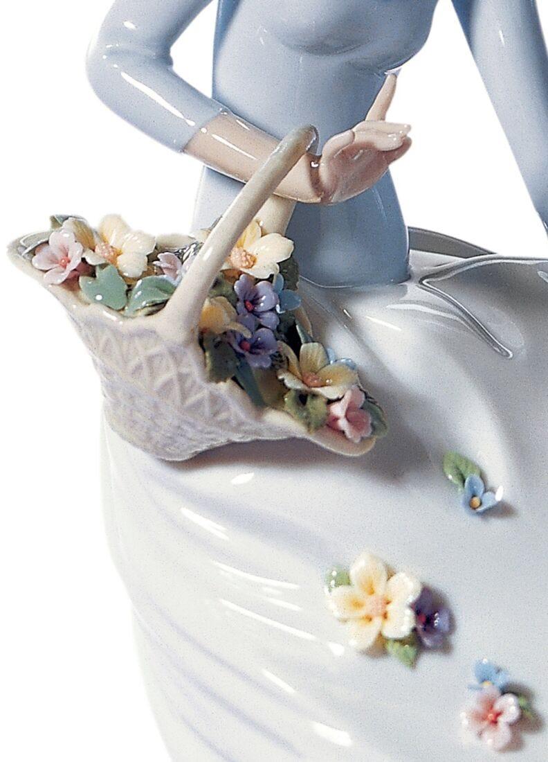 lladro Figura mujer Aromas en el viento En línea
