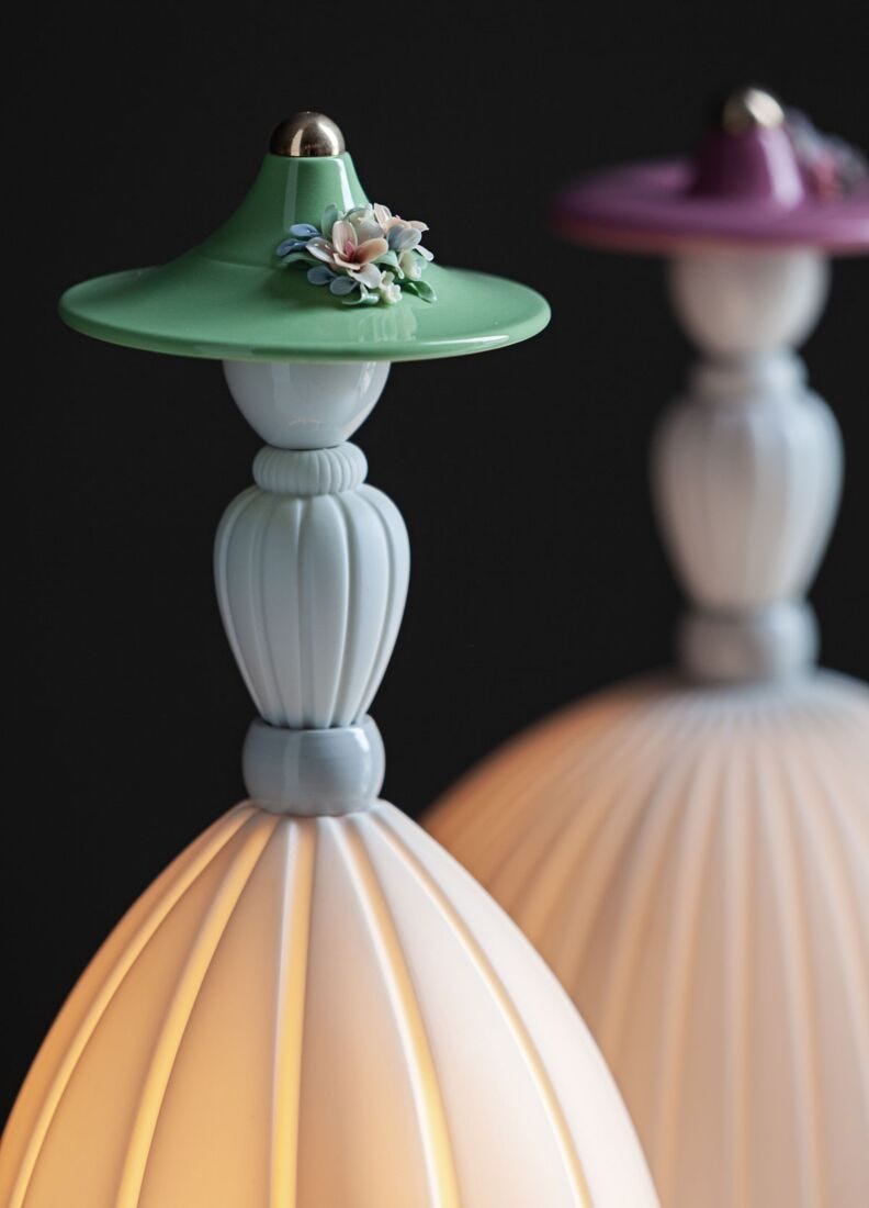 lladro Lámpara de mesa Mademoiselle Elisabeth (CE) Tienda de fábrica