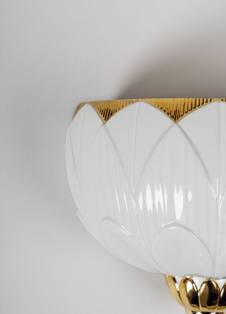 lladro Aplique de luz Ivy & Seed. Blanco y oro. (CE/UK/CCC) Ofertas de temporada