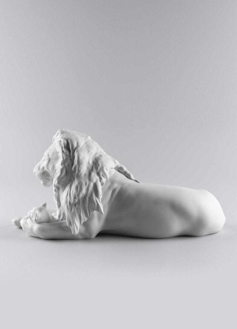 lladro Figura León con cachorro En línea
