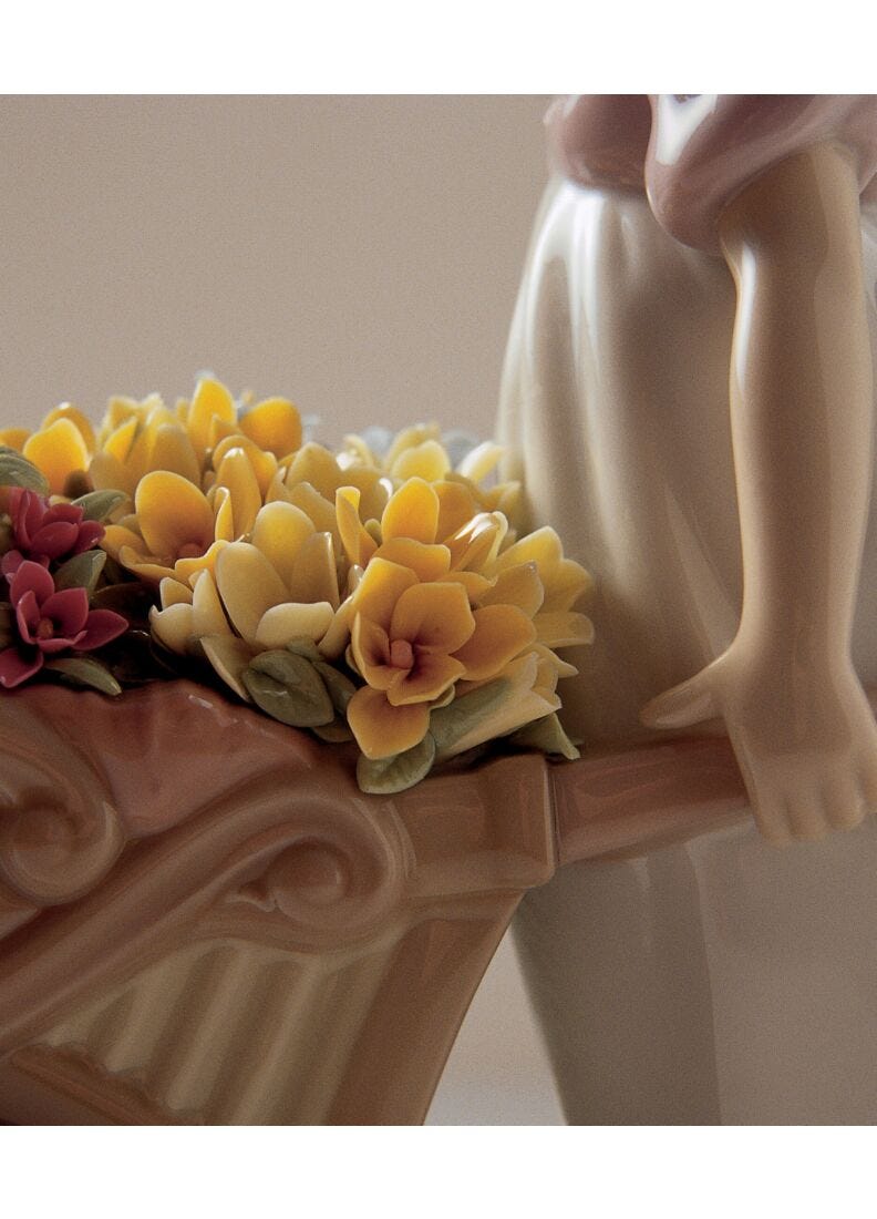 lladro Figura niña Con flores al mercado ÚLTIMAS EDICIONES