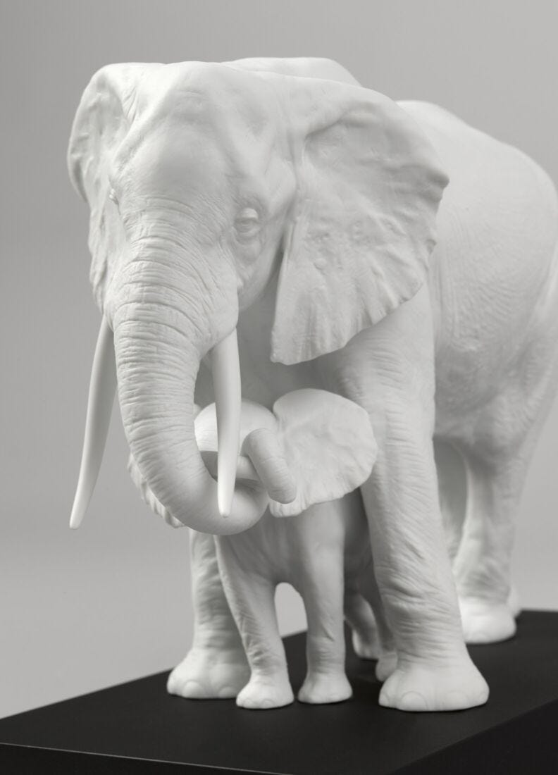 lladro Escultura elefantes Mostrando el camino. Blanco