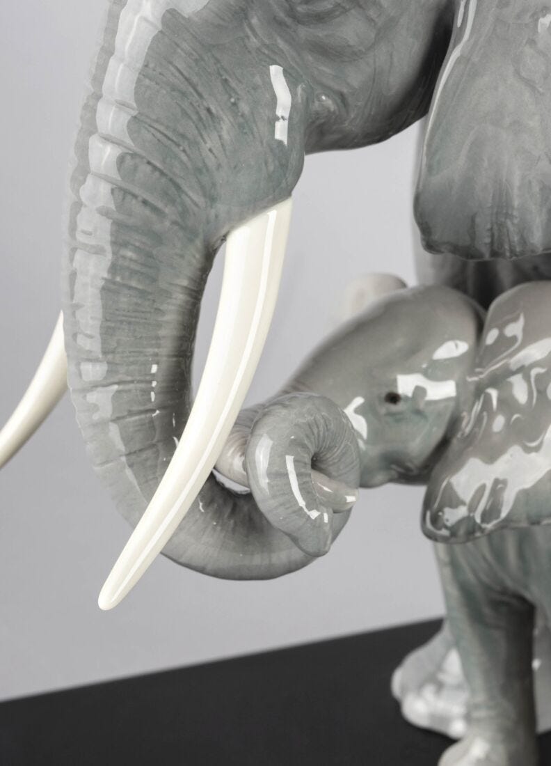 lladro Escultura elefantes Mostrando el camino Ahorra y exporta
