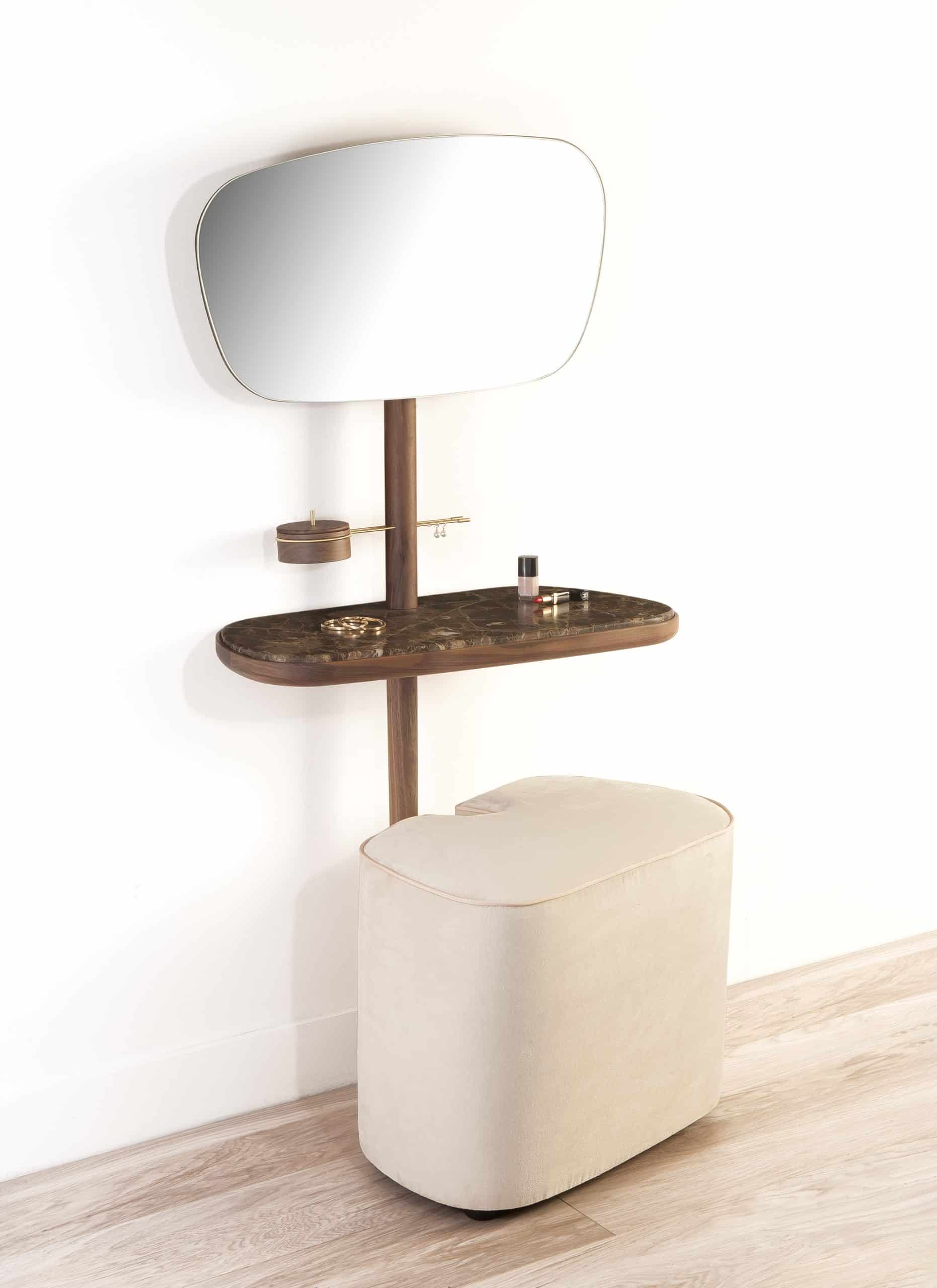 nomon Dressing table with cream pouf Último día