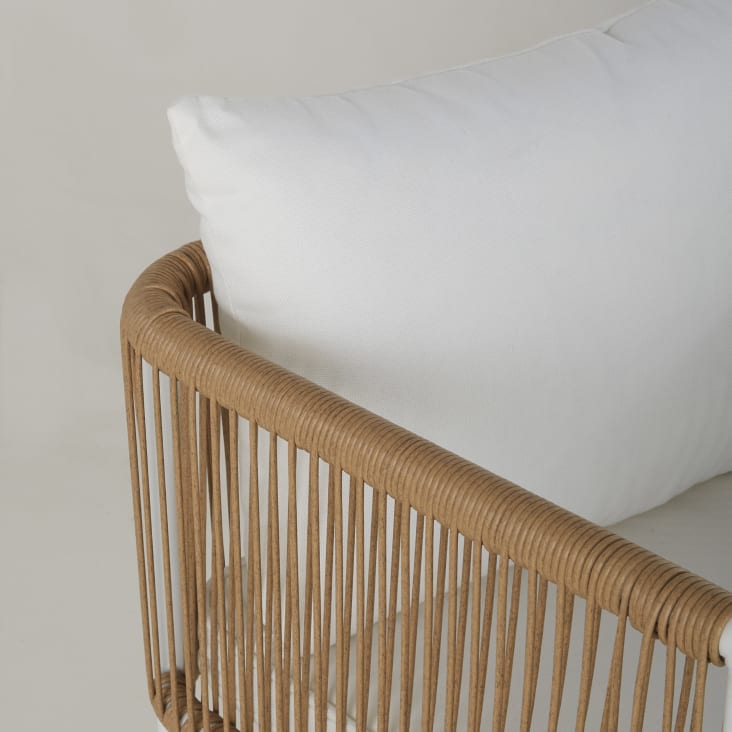 Maisons du Monde Swann - Mesa de jardín de compuesto efecto teca para 4 personas. L. 110 y sillones encajables (x4) de resina reciclada efecto mimbre Ofertas de temporada