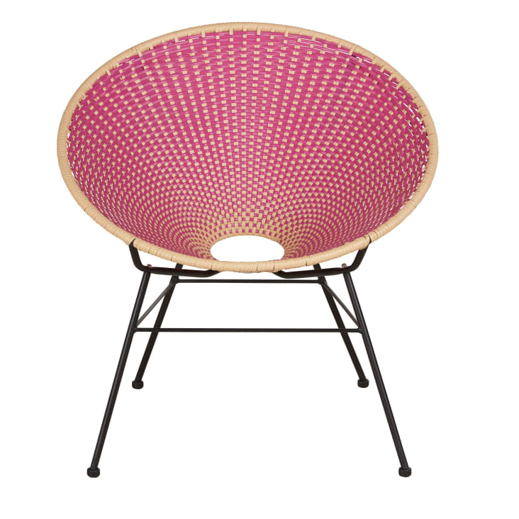 Maisons du Monde Cobie - Silla de jardín de acero negro y resina reciclada en rosa y beige Outlet online