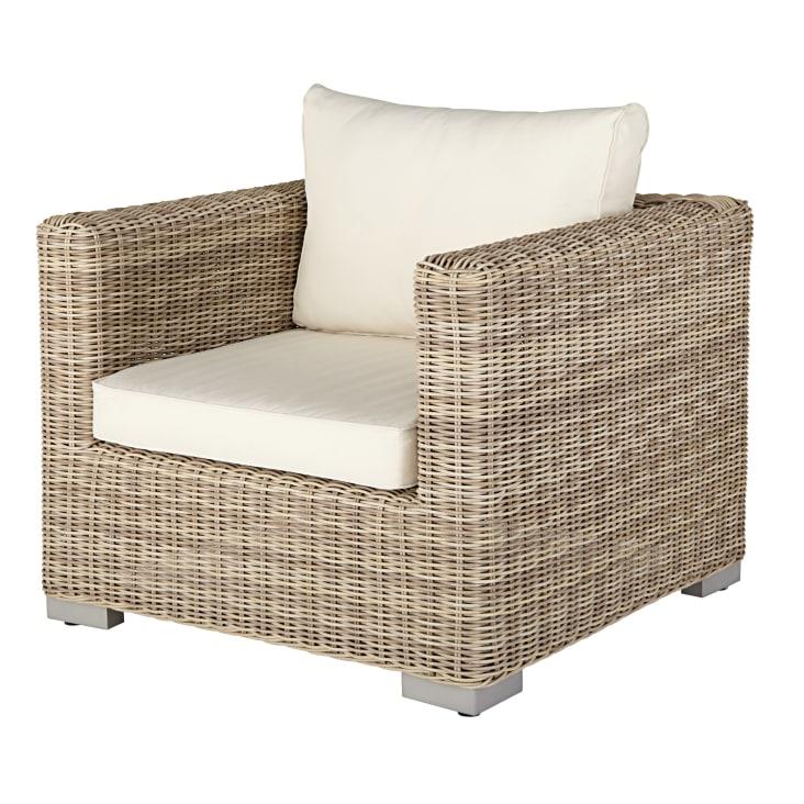 Maisons du Monde Sardaigne - Sillón de jardín de resina trenzada en beige y cojines reciclados crudo COMPRAR AHORA