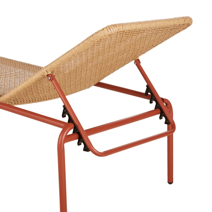 Maisons du Monde Lee Business - Tumbona para hoteles de acero terracota y resina reciclada beige Precio ultrabajo